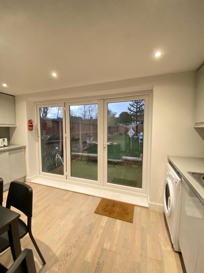 Cozy En-Suite Near Stratford ลอนดอน ภายนอก รูปภาพ