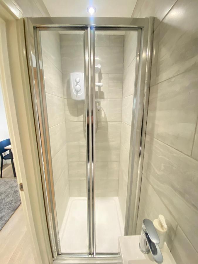 Cozy En-Suite Near Stratford ลอนดอน ภายนอก รูปภาพ